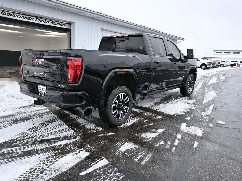 Used 2023 GMC Sierra 3500 AT4 w/ AT4 Premium Plus Package image 8