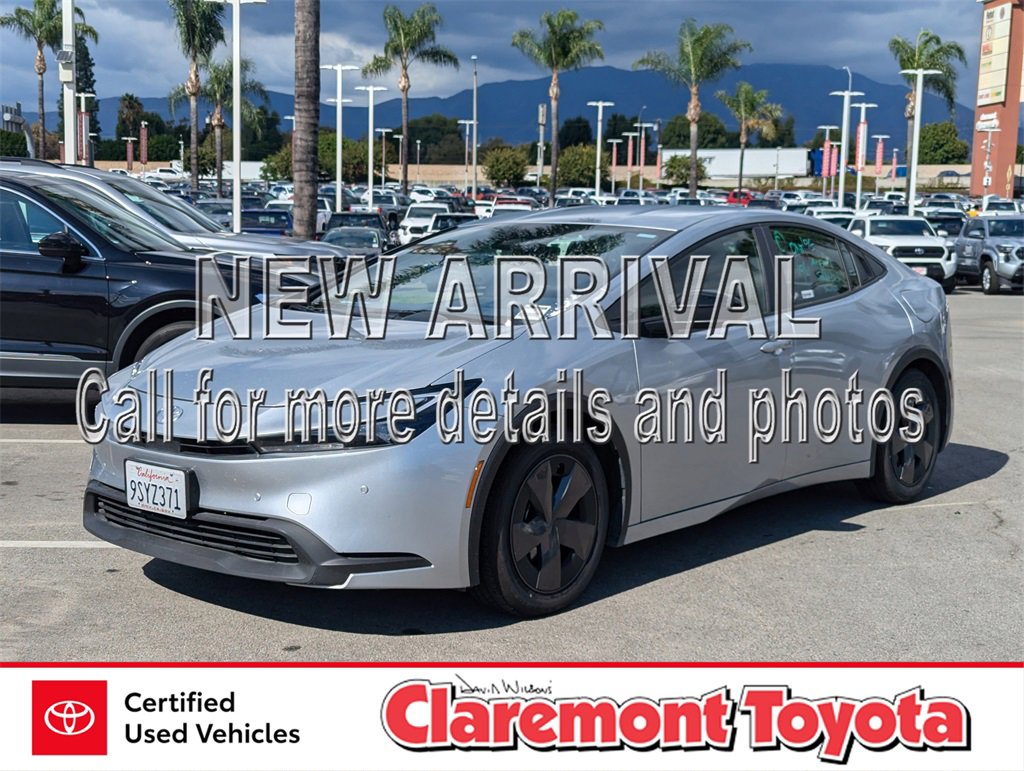 Used 2025 Toyota Prius LE