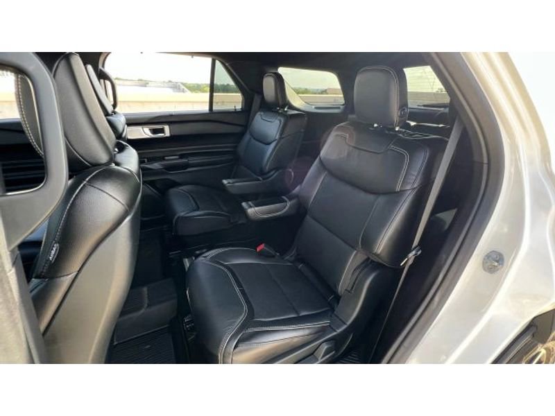 Used 2020 Ford Explorer ST w/ Premium Technology Package image 31
