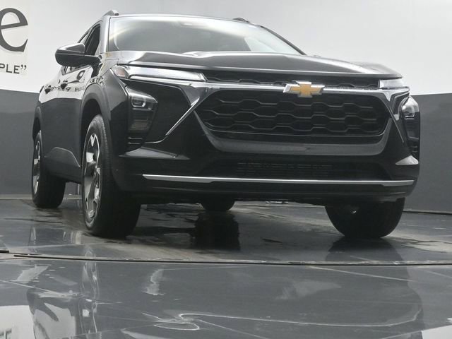New 2026 Chevrolet Trax LT image 3