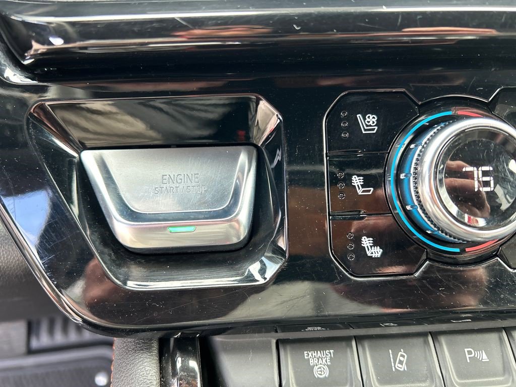 Certified 2025 GMC Sierra 2500 AT4 AWD/4WD image 28