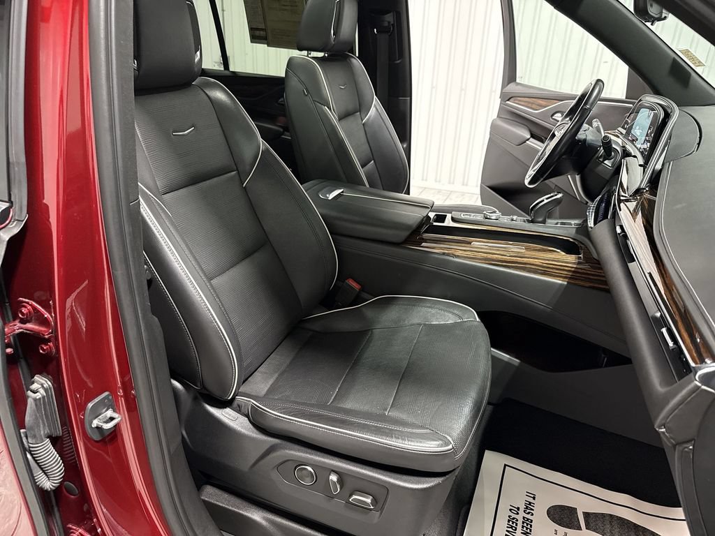 Used 2021 Cadillac Escalade ESV Premium Luxury w/ Performance Package RWD image 29