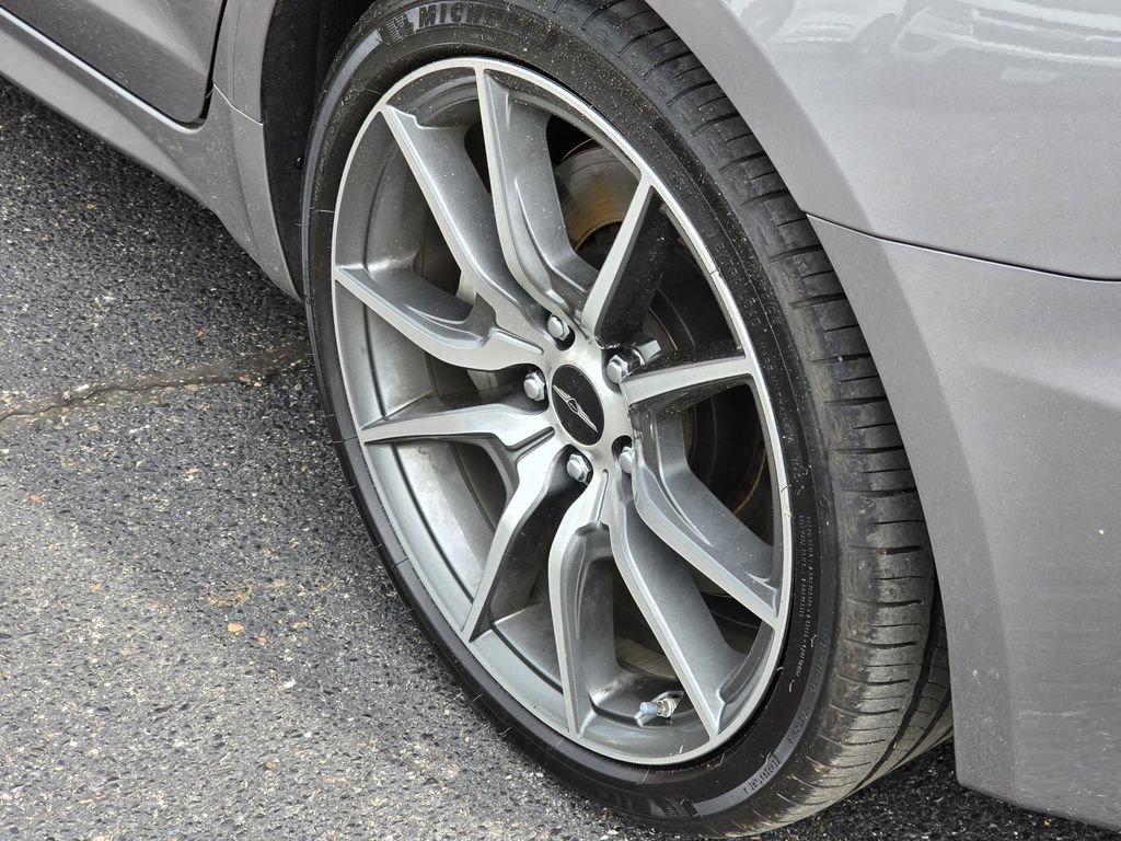 Used 2025 Genesis G70 2.5T RWD image 7