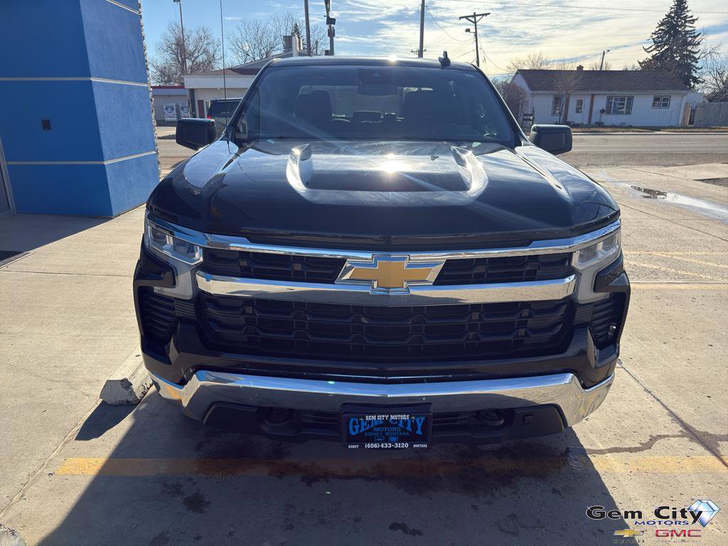 Used 2023 Chevrolet Silverado 1500 LT AWD/4WD image 3
