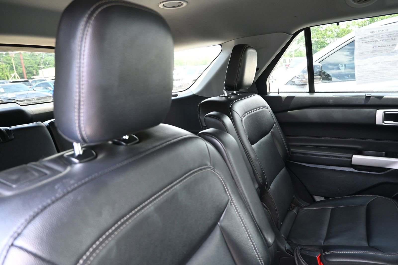 Used 2023 Ford Explorer Limited w/ Equipment Group 301A RWD image 34