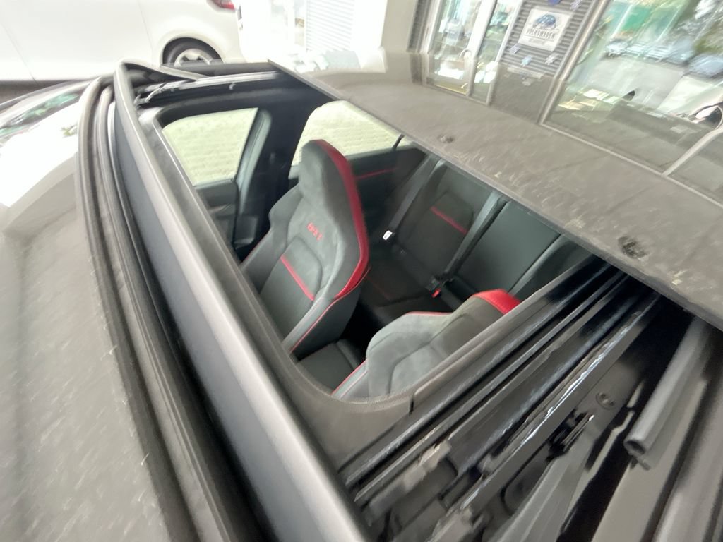 New 2026 Volkswagen GTI SE FWD image 37