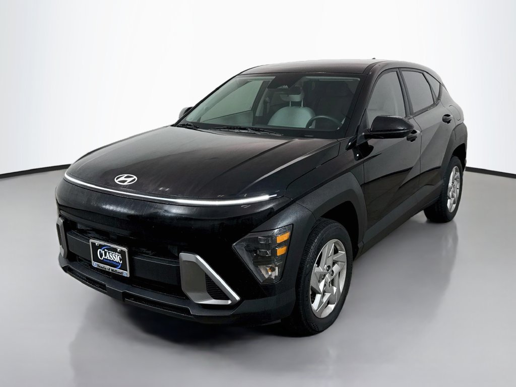Used 2024 Hyundai Kona SE AWD/4WD image 3
