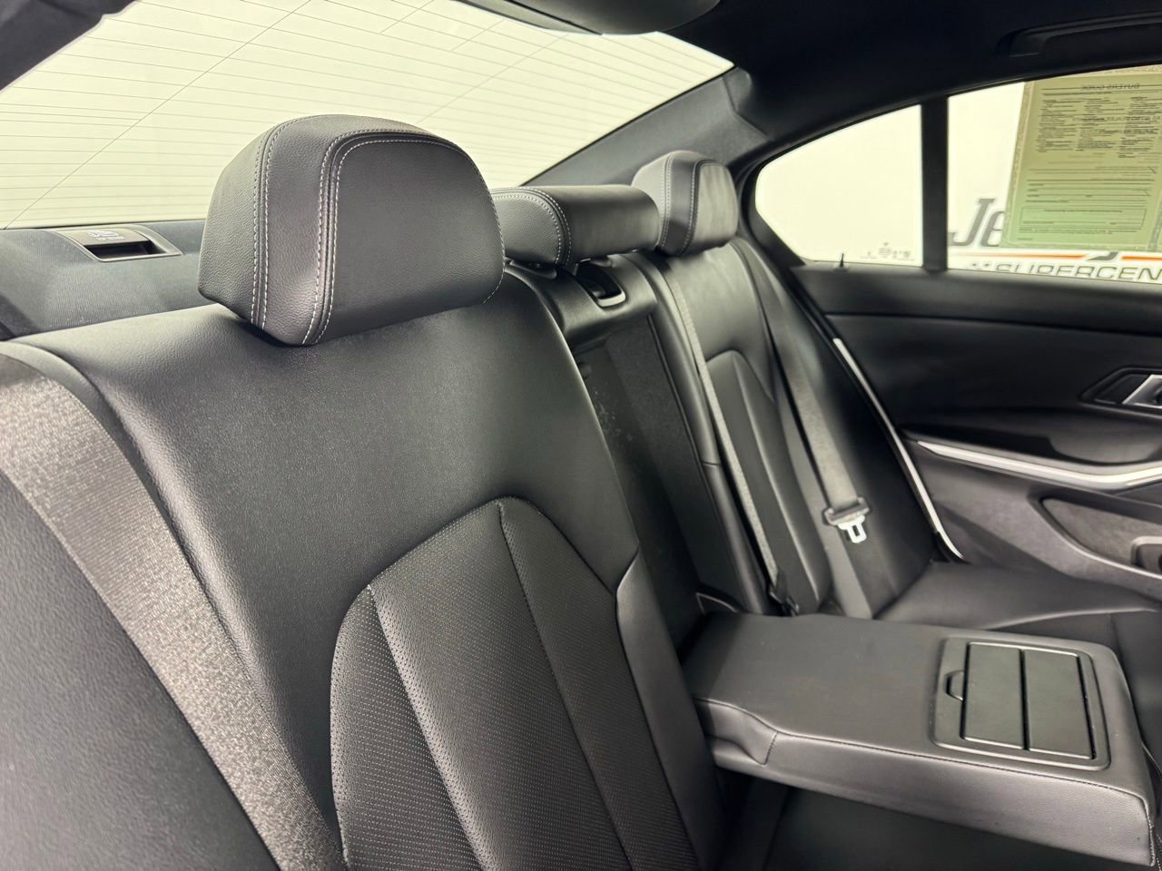 Used 2024 BMW 330i Sedan image 29