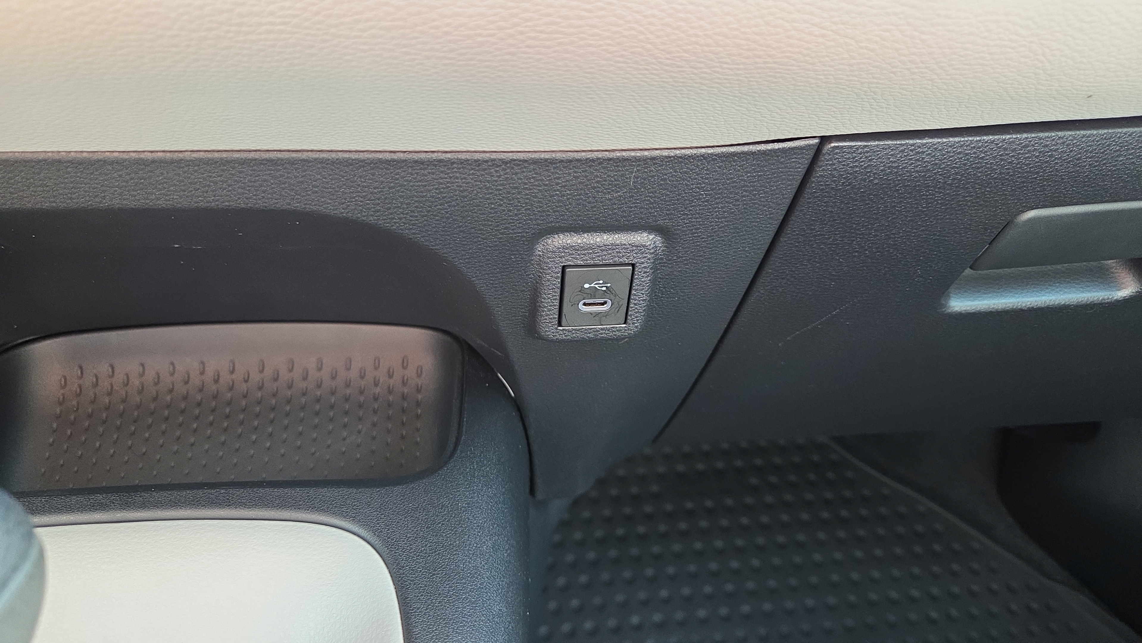 Certified 2024 Toyota Corolla LE FWD image 22