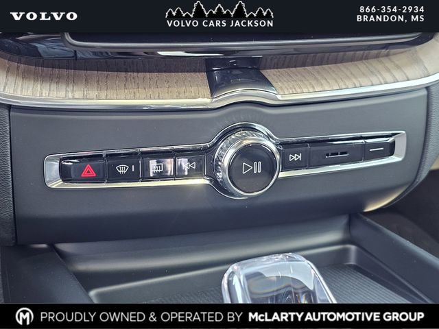 New 2026 Volvo XC60 B5 Plus w/ Protection Package Premier image 21
