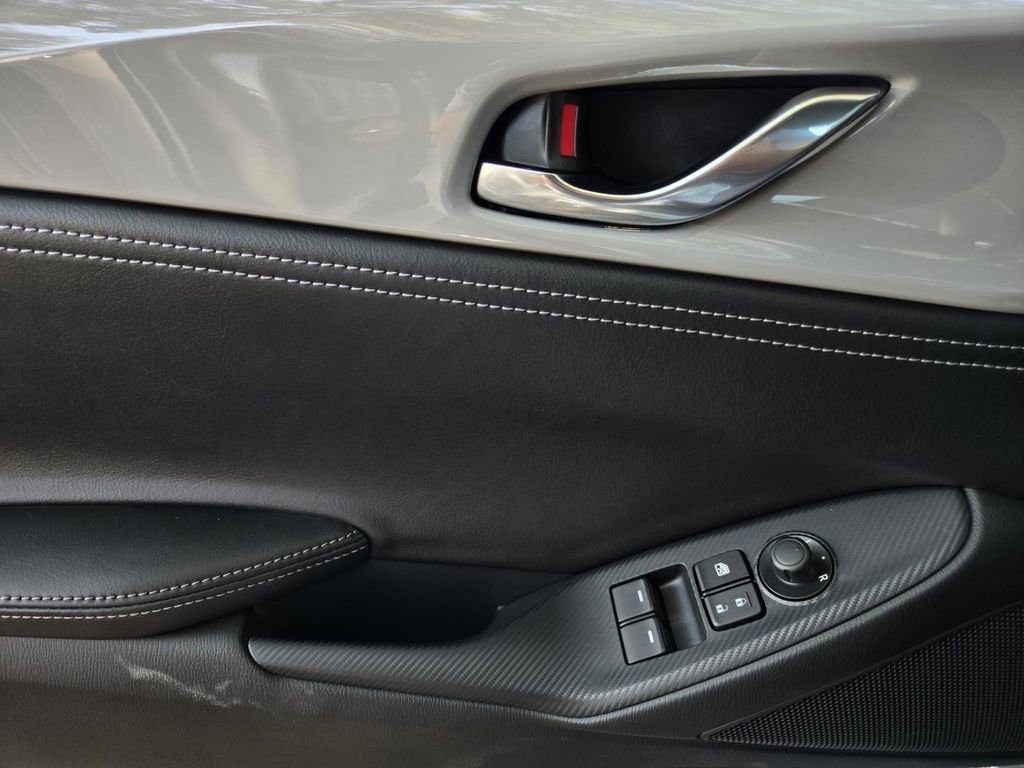 New 2025 MAZDA MX-5 Miata RF Club image 13