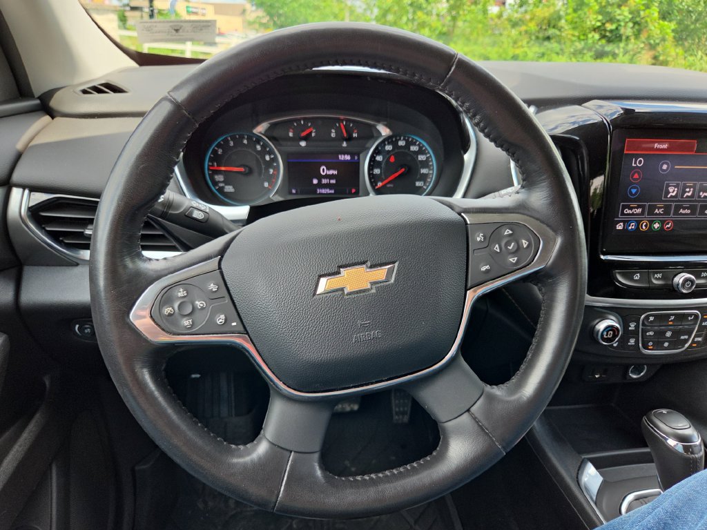 Used 2020 Chevrolet Traverse LT w/ Driver Confidence II Package AWD/4WD image 31