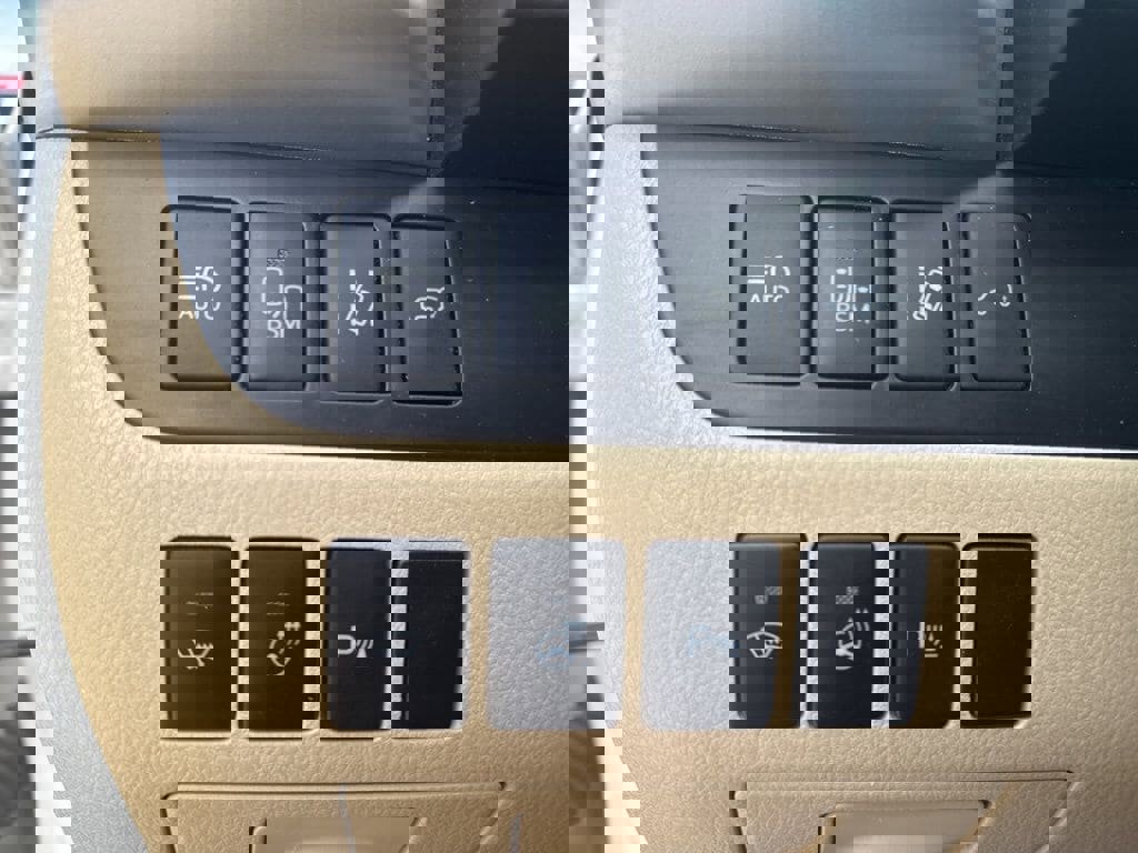 Used 2016 Toyota Highlander Limited Platinum w/ Protection Package #3 image 18