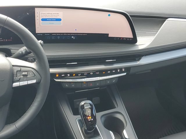 Certified 2024 Cadillac XT4 Premium Luxury AWD/4WD image 32