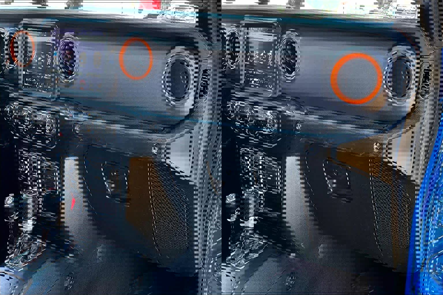 Used 2023 Jeep Gladiator Mojave w/ Cold Weather Group AWD/4WD image 14