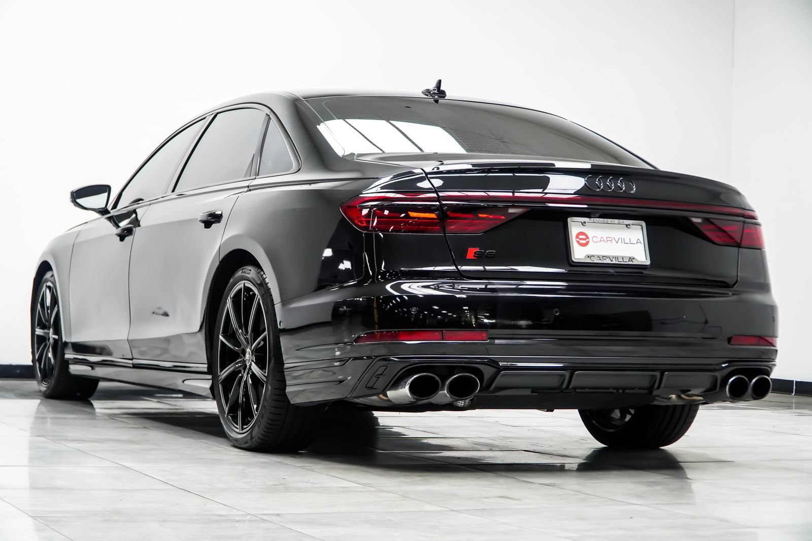 Used 2024 Audi S8 w/ S8 Comfort Plus Package AWD/4WD image 16