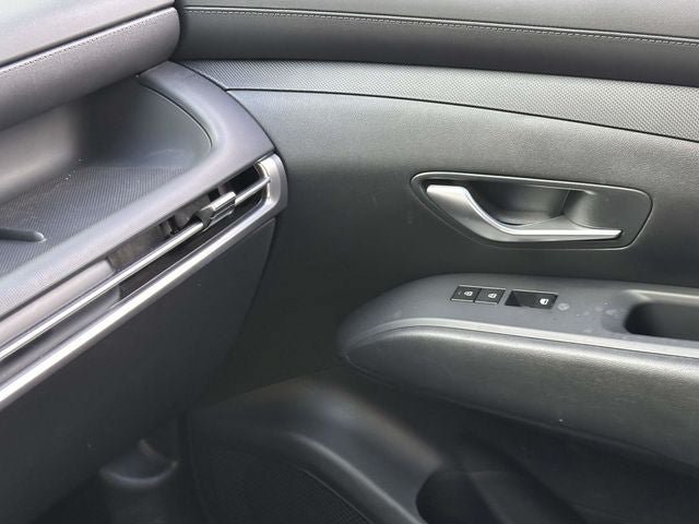 Used 2025 Hyundai Tucson SE AWD/4WD image 29