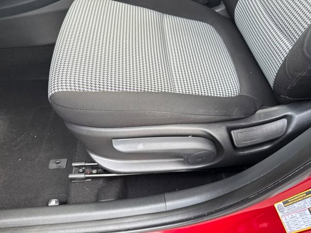 Used 2023 Hyundai Kona SE image 11