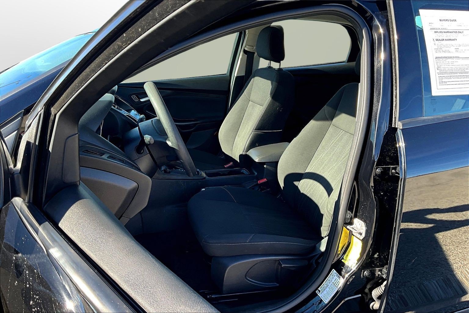 Used 2018 Ford Focus SEL image 16