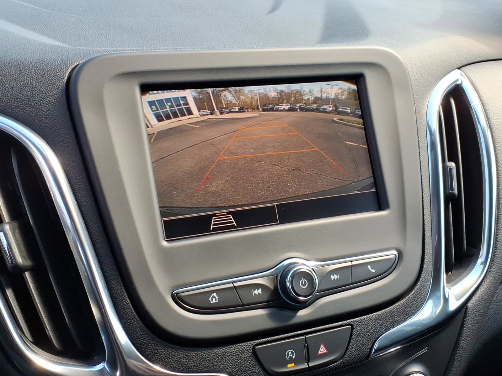 Used 2024 Chevrolet Equinox LT image 19