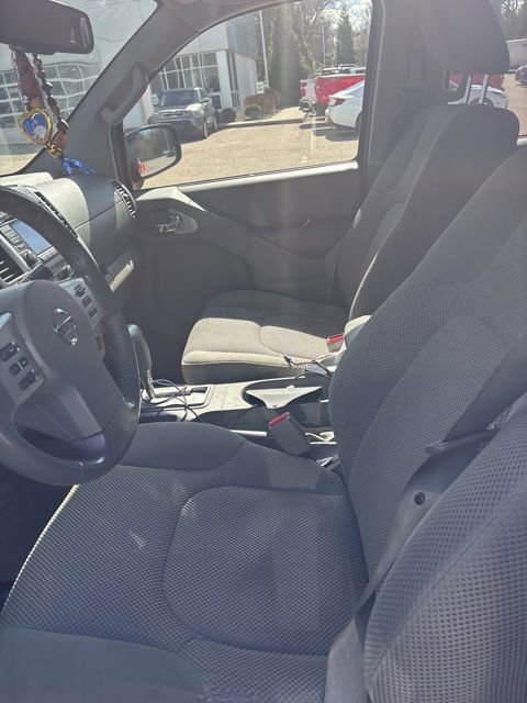 Used 2016 Nissan Frontier SV w/ SV Value Truck Package image 6