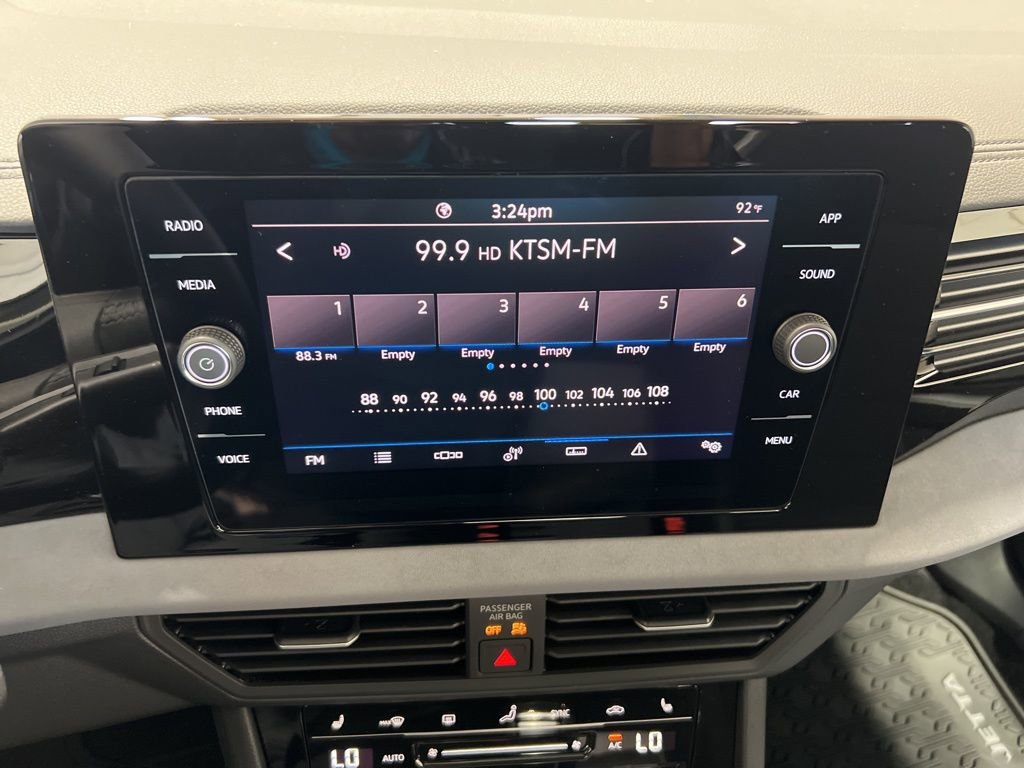 New 2025 Volkswagen Jetta SE image 18