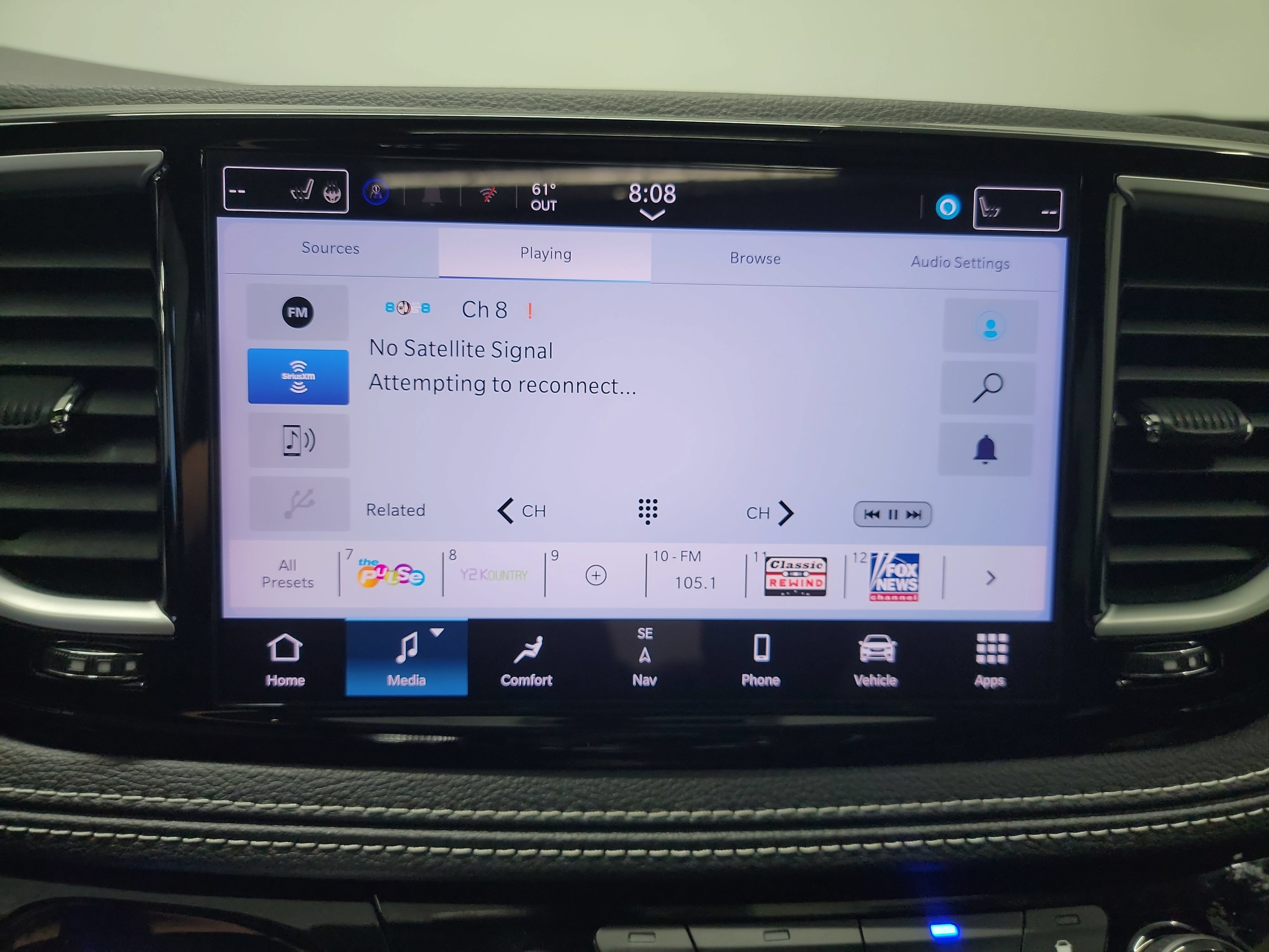 Used 2025 Chrysler Pacifica Limited FWD image 22