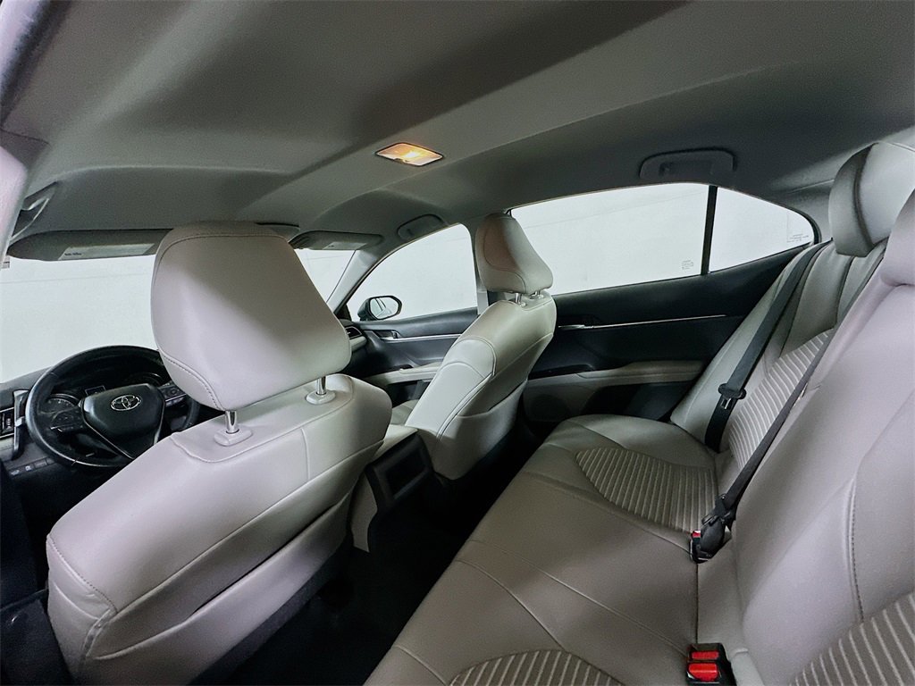 Used 2021 Toyota Camry SE image 13