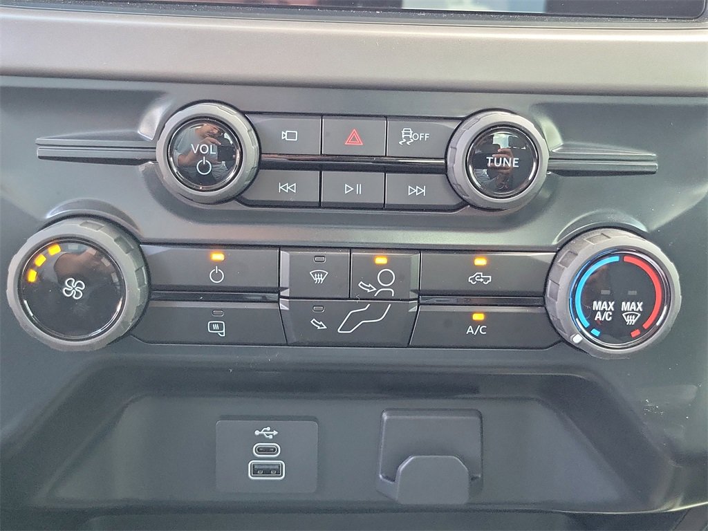 Used 2025 Ford F150 XL image 12