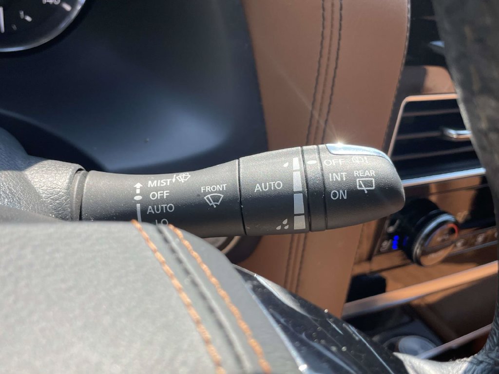 Used 2024 INFINITI QX80 Sensory w/ Cargo Package AWD/4WD image 32