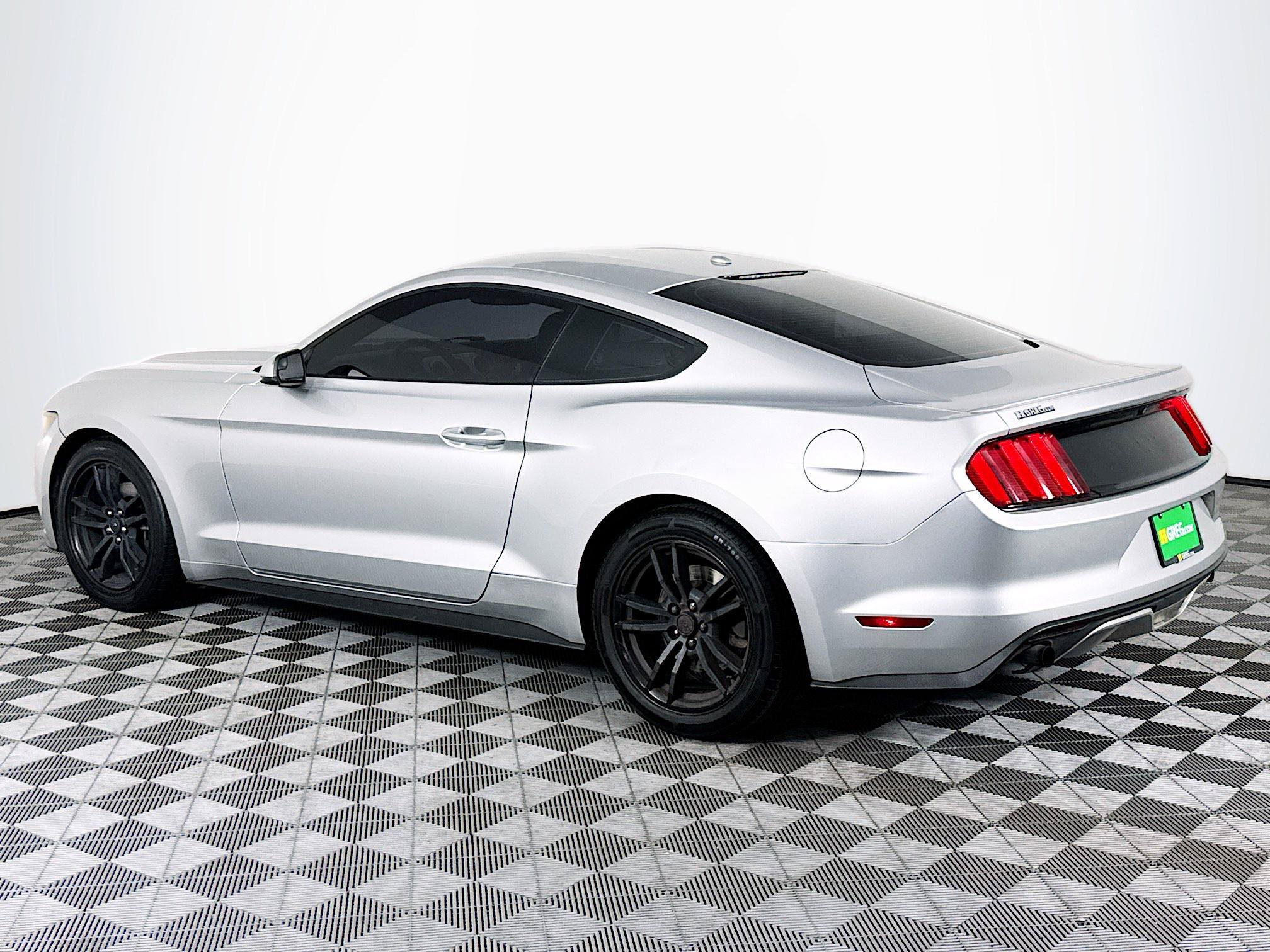 Used 2017 Ford Mustang Premium RWD image 6