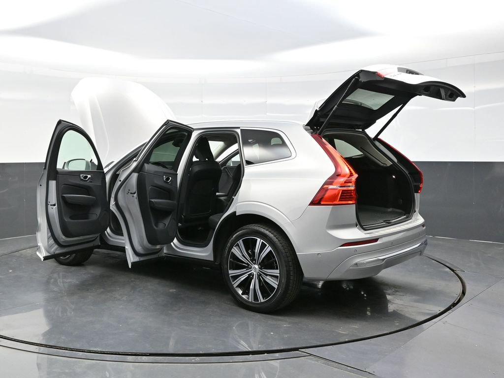 Used 2023 Volvo XC60 B5 Plus w/ Climate Package image 40