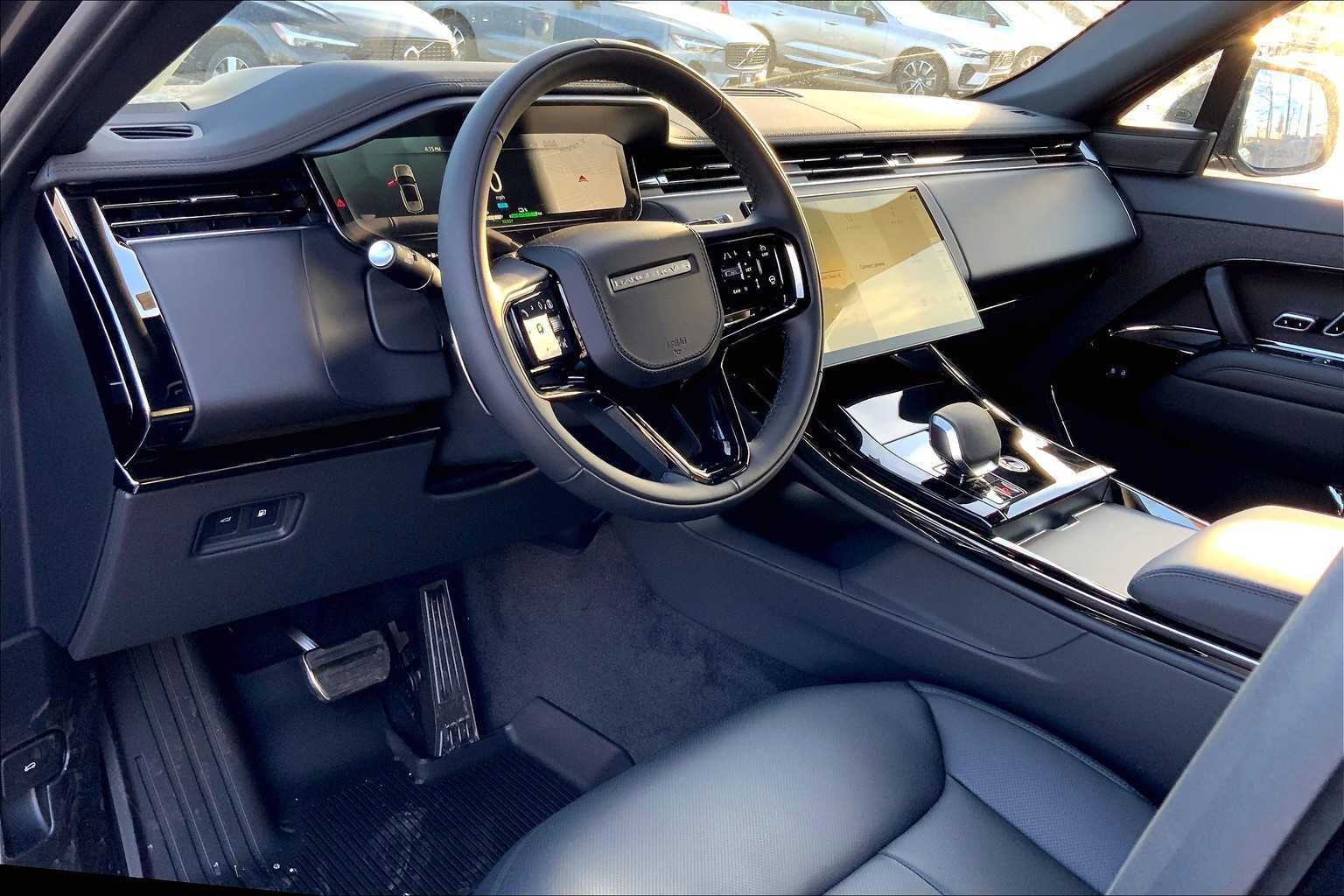 New 2025 Land Rover Range Rover Sport Dynamic SE image 9
