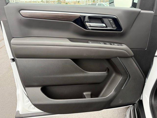 New 2026 Chevrolet Tahoe LS image 22