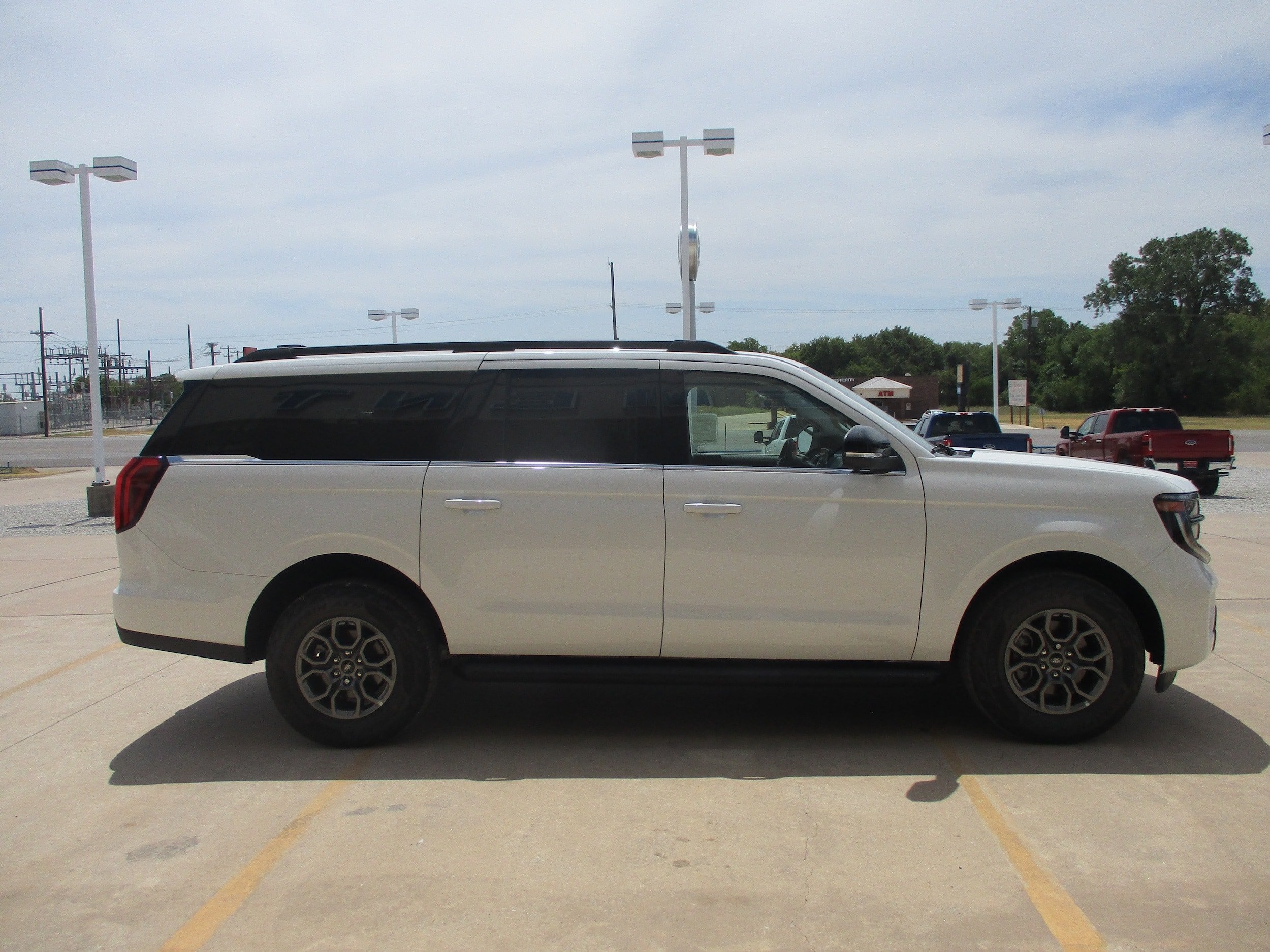 New 2027 Ford Expedition Max Active AWD/4WD image 4