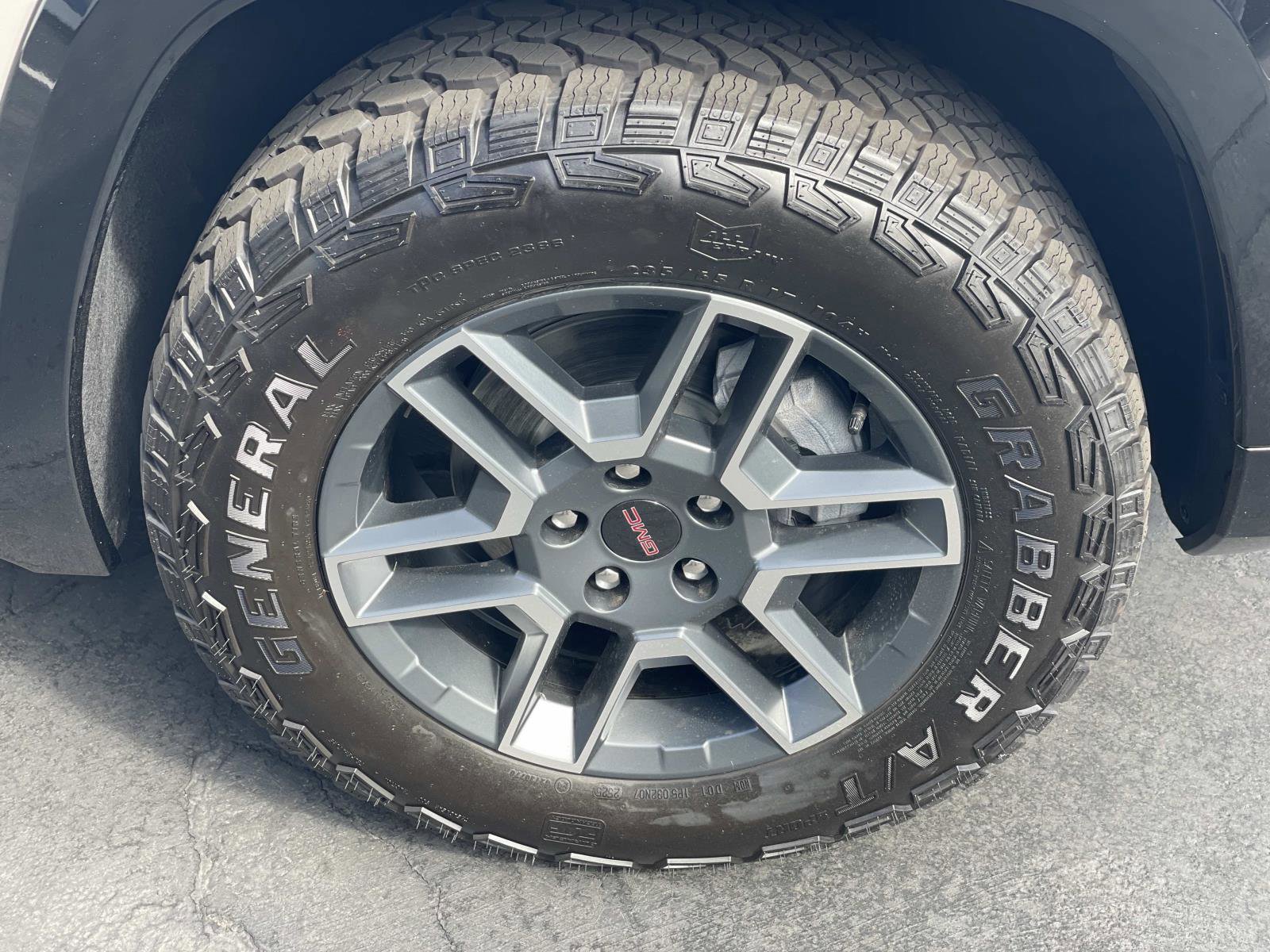 New 2026 GMC Terrain AT4 image 30