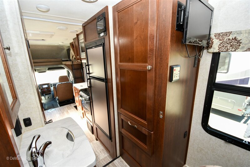 Used 2018 Mercedes-Benz Sprinter 3500 image 9