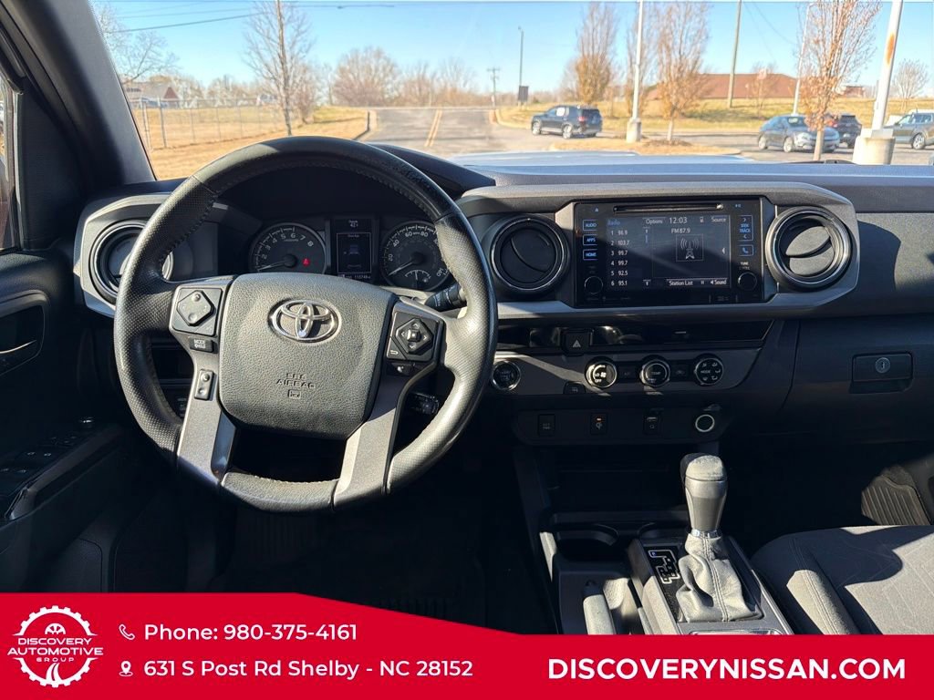Used 2016 Toyota Tacoma TRD Sport image 32
