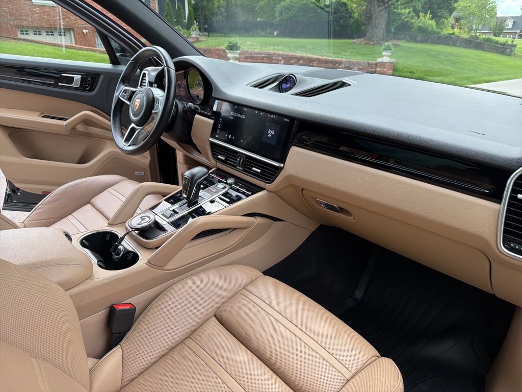 Used 2020 Porsche Cayenne AWD/4WD image 28