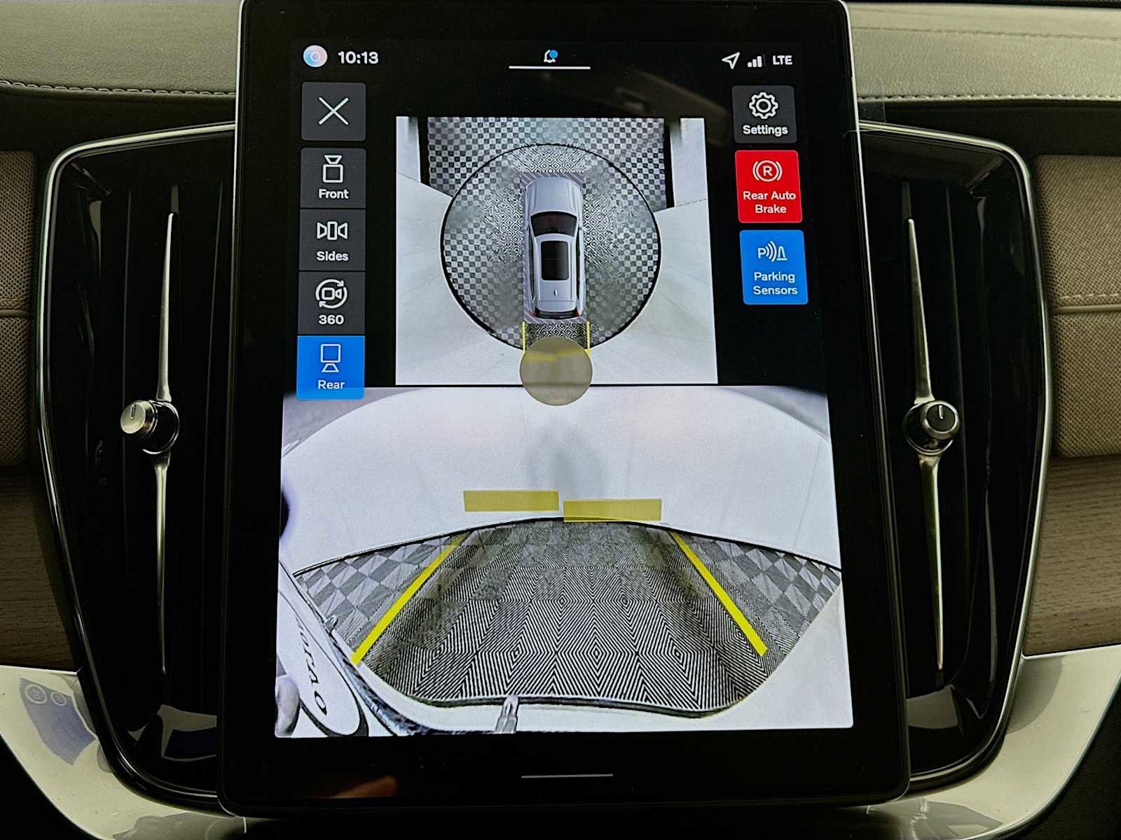 New 2026 Volvo XC90 B5 Plus image 15