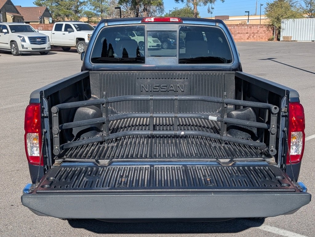 Used 2015 Nissan Frontier SV image 20