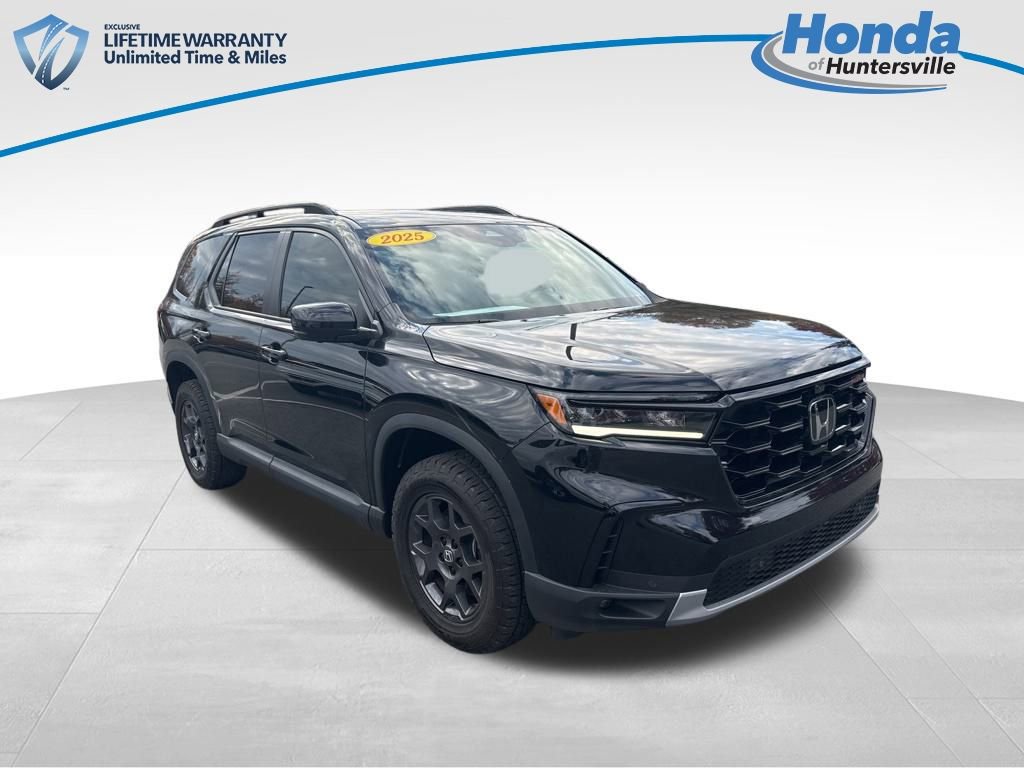 Used 2025 Honda Pilot TrailSport