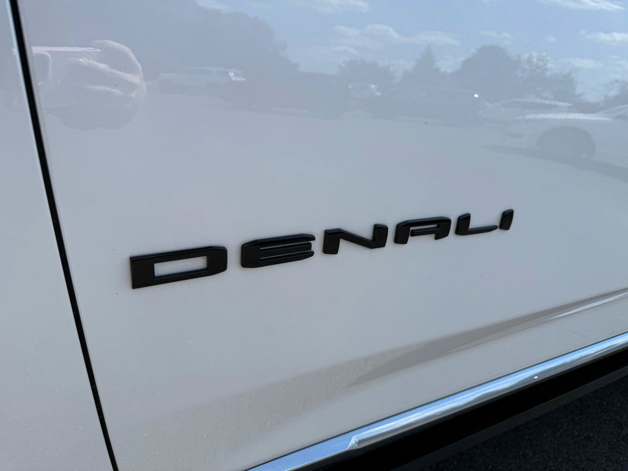 Used 2023 GMC Yukon Denali RWD image 58