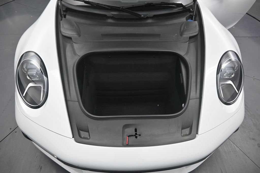 Used 2022 Porsche 911 Carrera RWD image 11