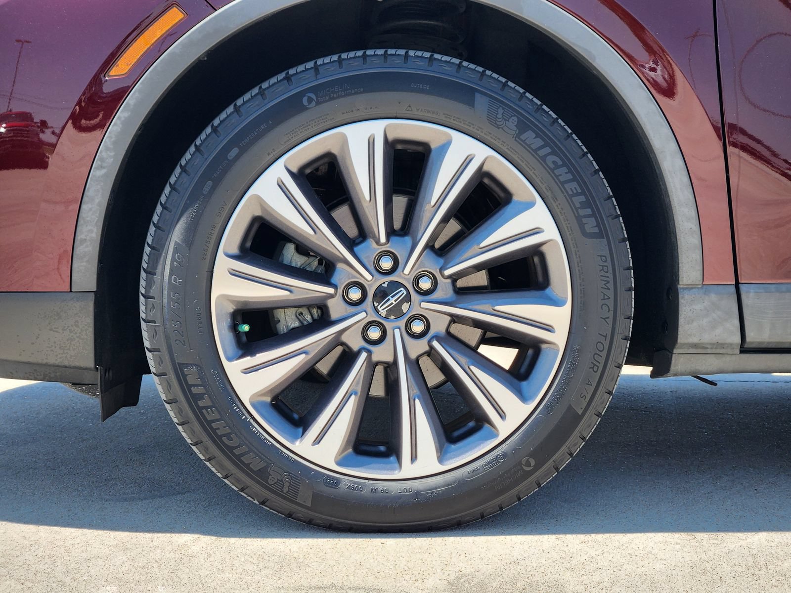 Used 2021 Lincoln Corsair Reserve w/ Elements Package FWD image 11