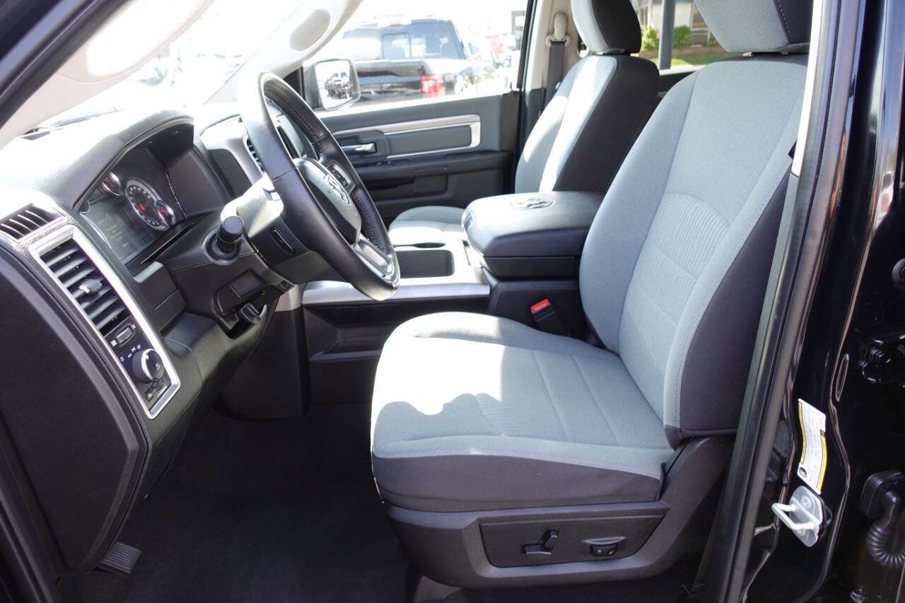 Used 2023 RAM 1500 Classic SLT w/ Electronics Convenience Group image 18