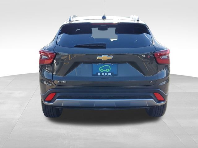 Certified 2024 Chevrolet Trax LT w/ LT Convenience Package FWD image 4
