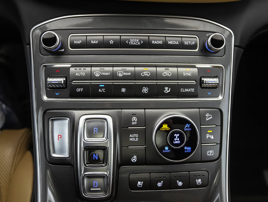 Used 2021 Hyundai Santa Fe Calligraphy AWD/4WD image 18