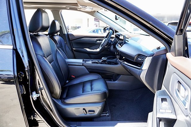Certified 2023 Nissan Rogue SL w/ SL Premium Package FWD image 17