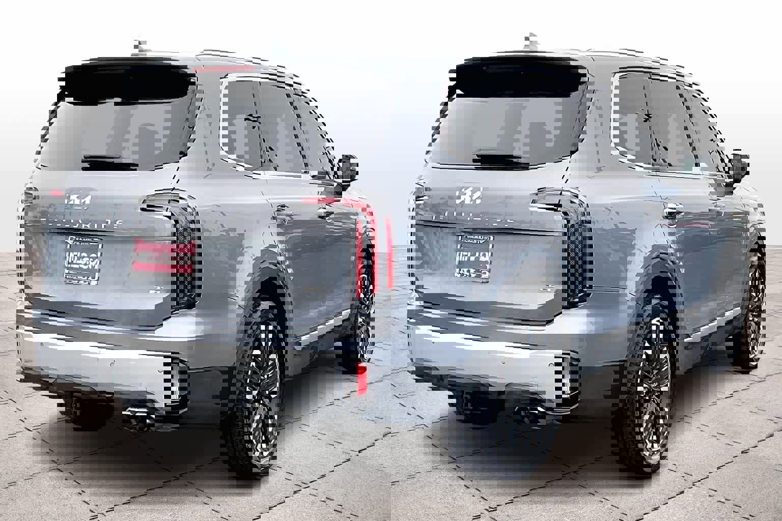 Used 2024 Kia Telluride SX Prestige w/ Towing Package image 15